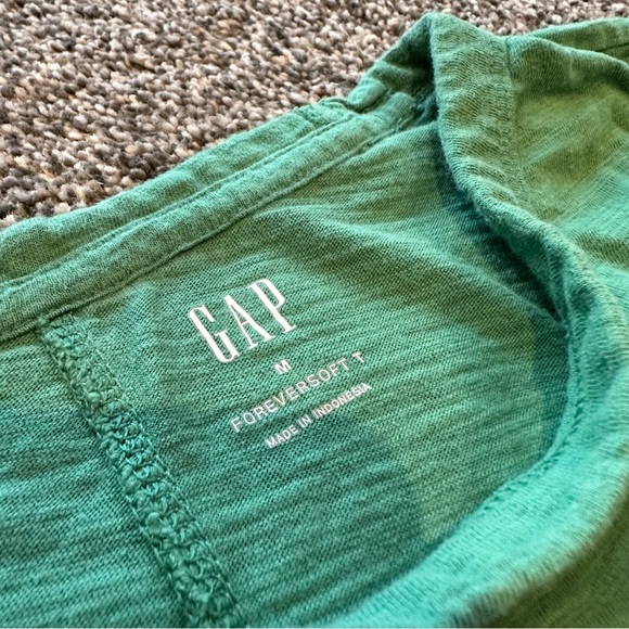 Gap vintage style new tshirt - Picture 3 of 3